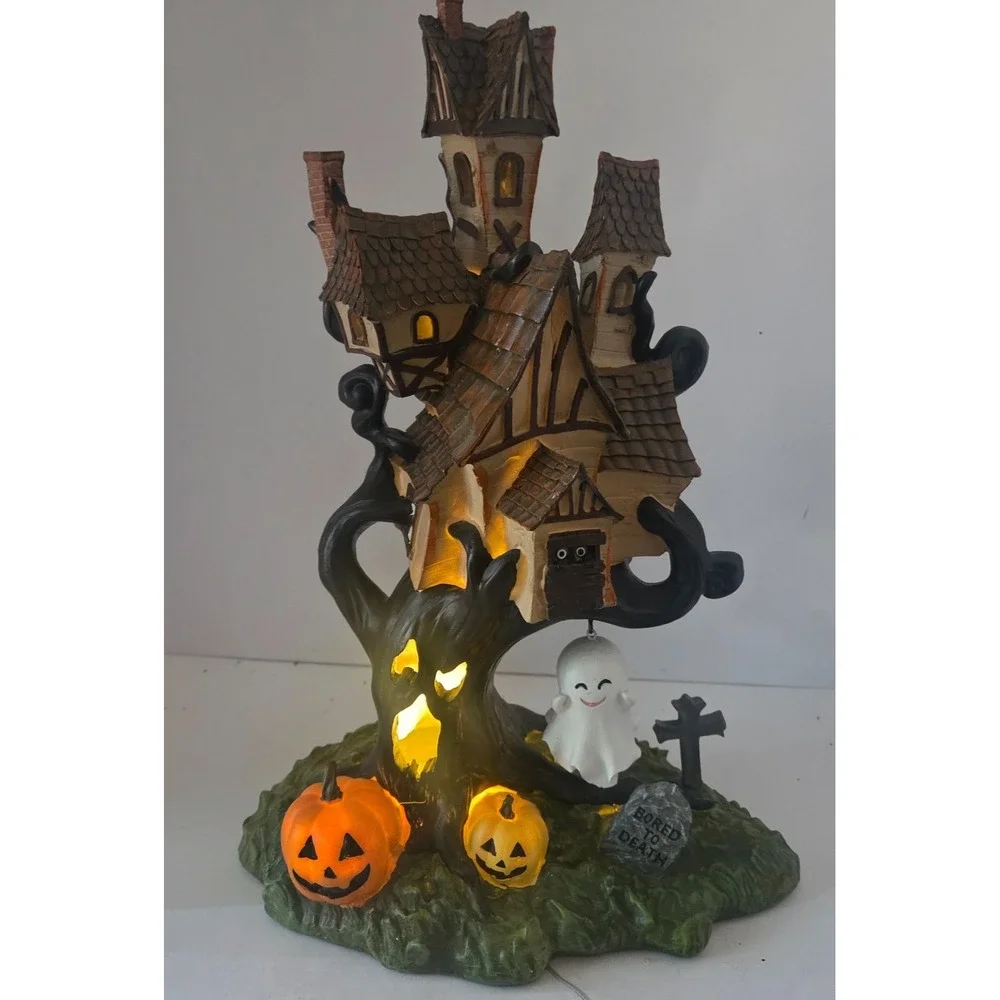 Toil & Trouble LED Lighted Haunted Tree House Ghost Halloween Decor 17 Inch New